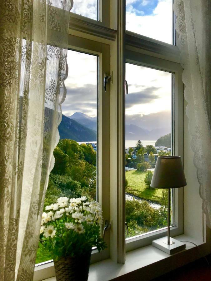 Fjord View Apartment Stranda  Bagian luar foto